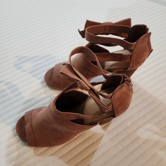 Lauren Conrad mauve pink suede open toe boots Size 8.5 - Picture 4 of 16